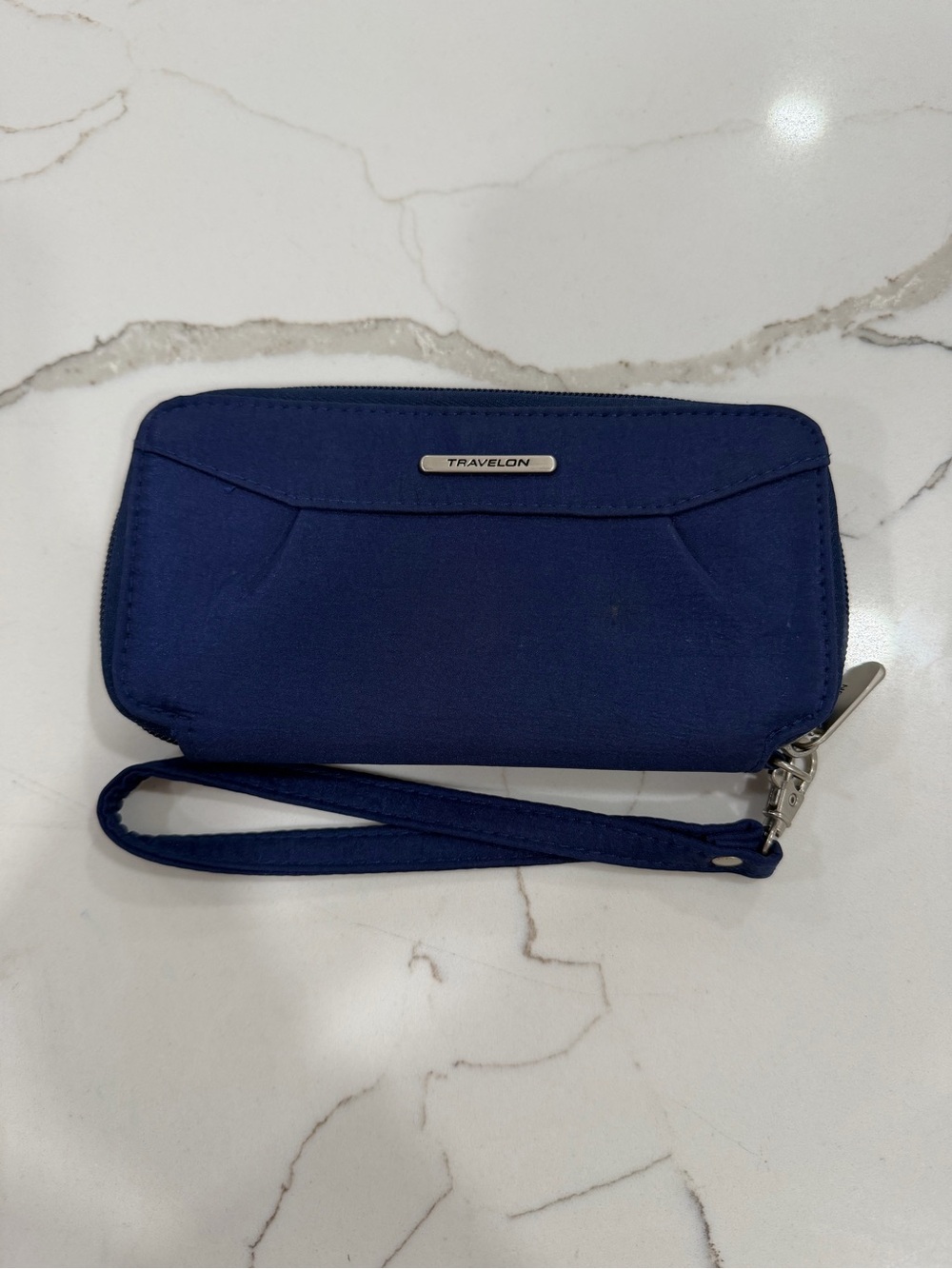 Travelon Navy Blue RFID Blocking Wristlet Wallet Clutch